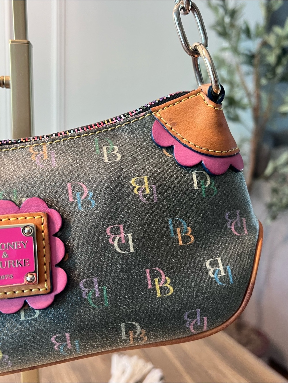 Y2K Dooney and Bourke Handbag/Shoulder Bag - Picture 3 of 9